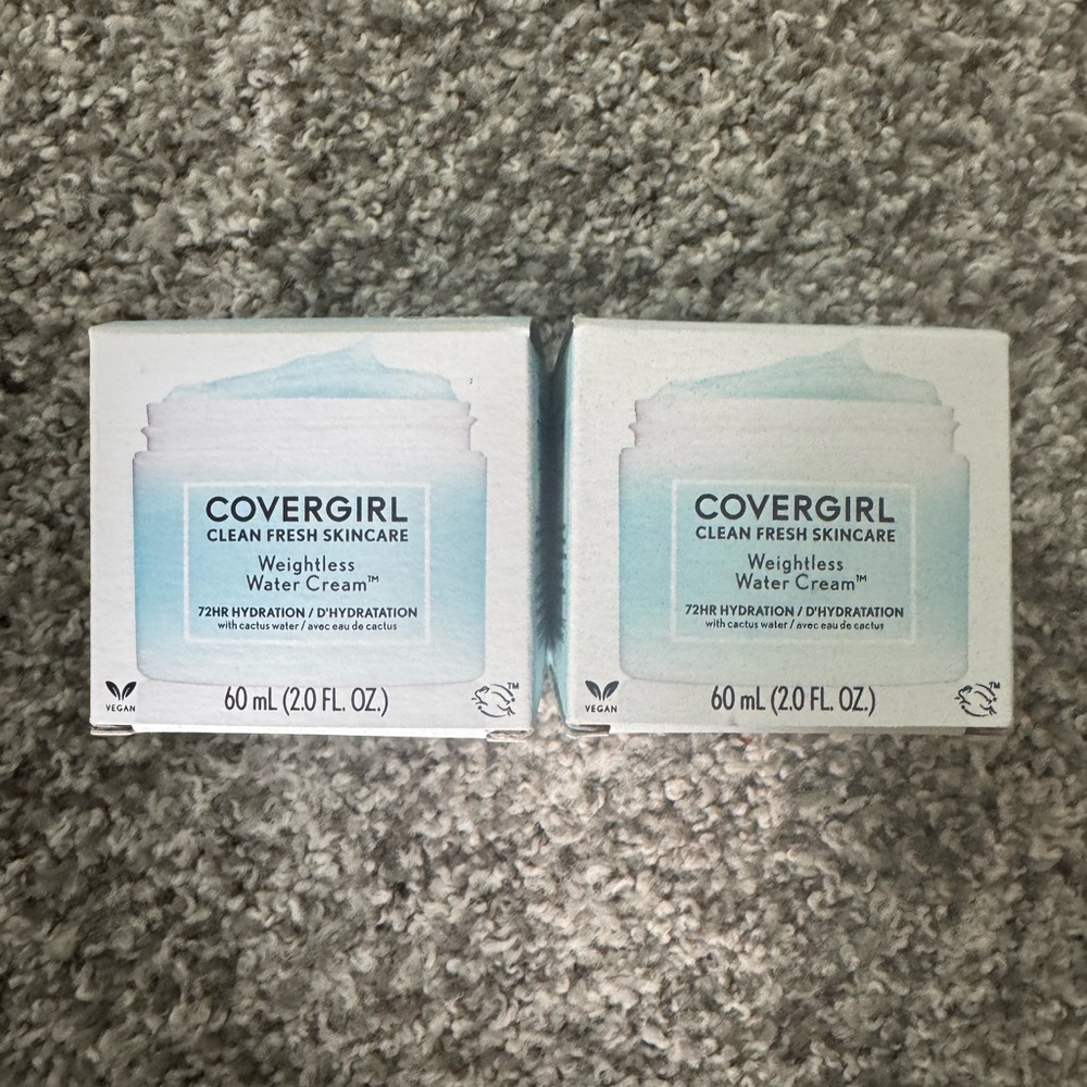 COVERGIRL Clean Fresh Skincare Water Cream Duo
